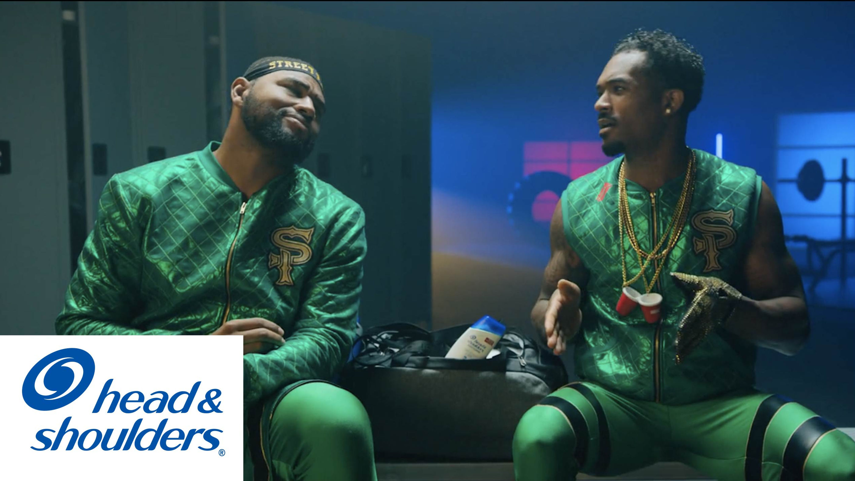HEAD & SHOULDERS | WWE